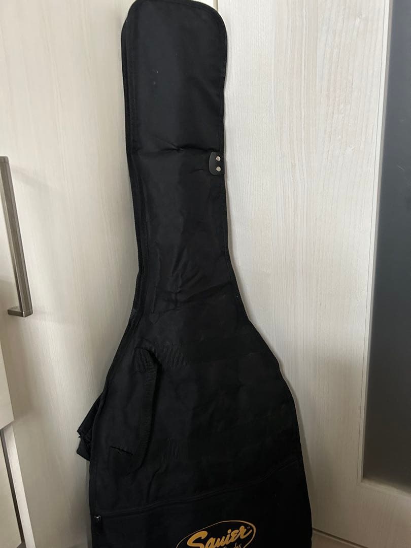 Squier Stratocaster エレキギター ケース、付属品付き