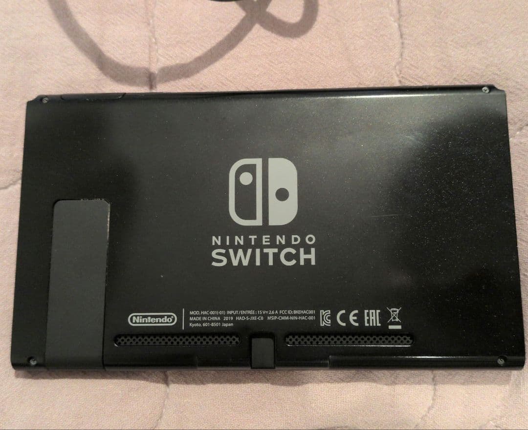 Nintendo Switch 本体 赤/青のJoy-Con付き