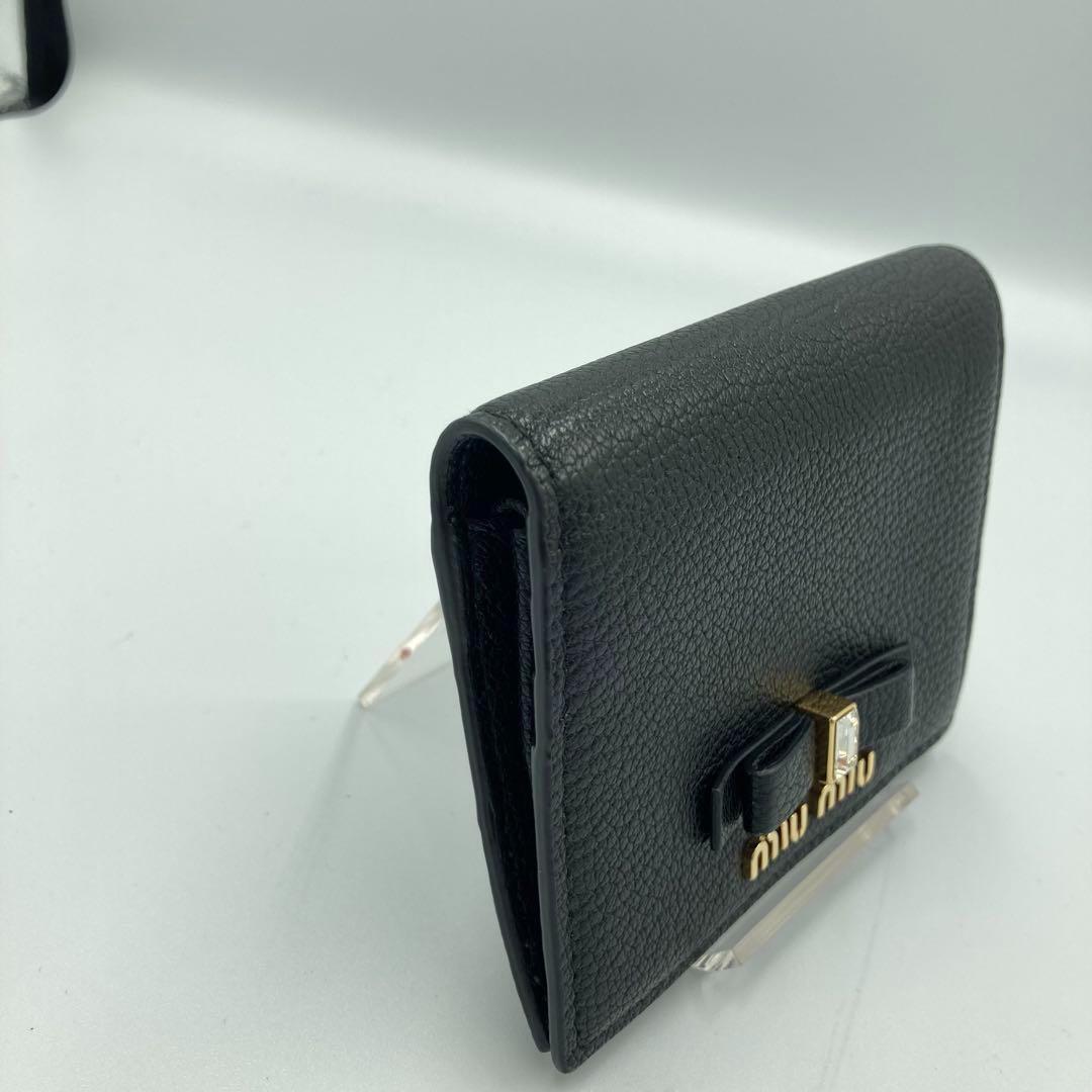 ！新品同然！　miumiu ミュウミュウ　コンパクト折り財布　ブラック