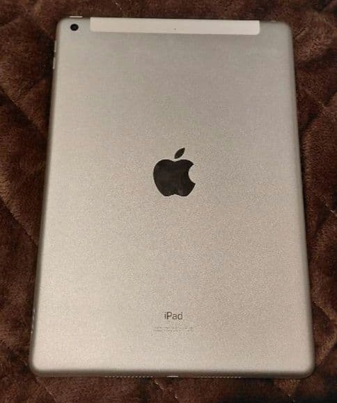 ipad 第8世代 wifi+cellular シルバー