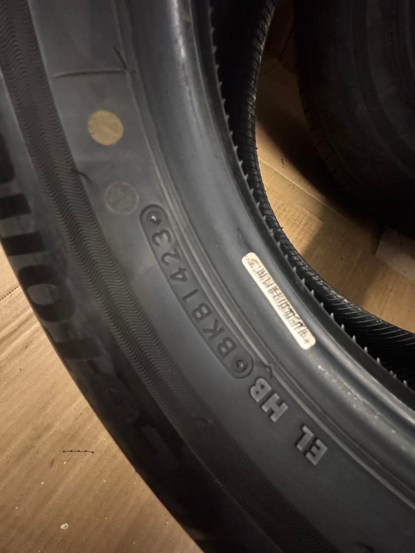 ブリヂストン　215 65R 16 PIayz PX-RV II 23年制