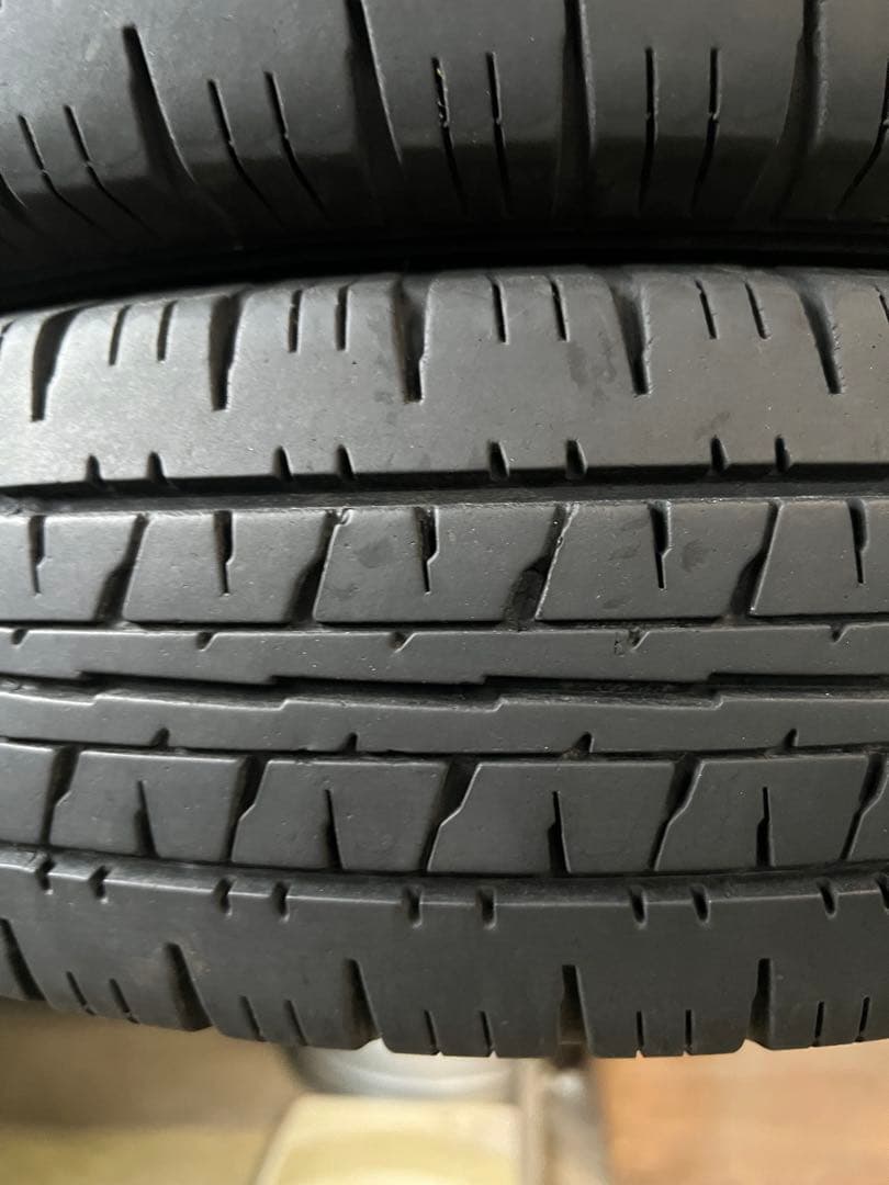 送料無料。軽トラ、軽バン。2023年製。国産ダンロップ 145R12。4本セット