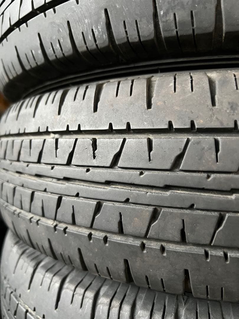 送料無料。軽トラ、軽バン。2023年製。国産ダンロップ 145R12。4本セット