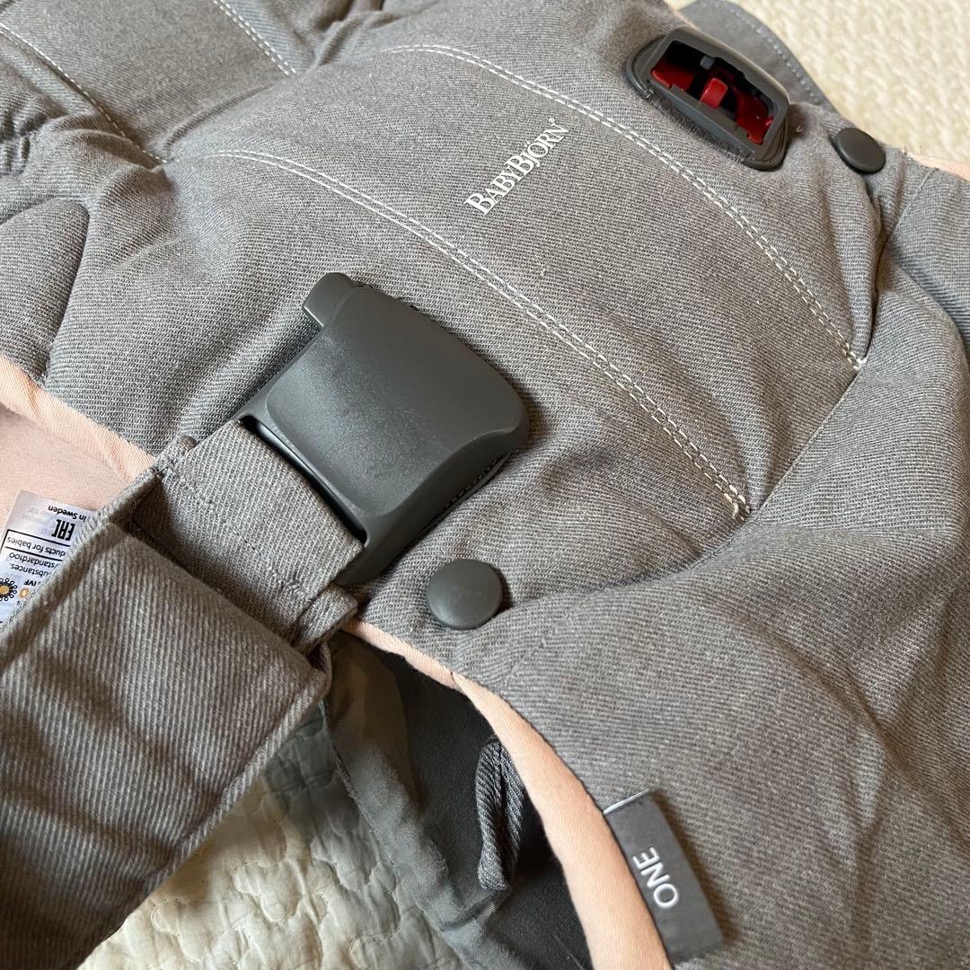 【セール】BabyBjorn 抱っこ紐　ベビービョルン ONE KAI 廃盤色