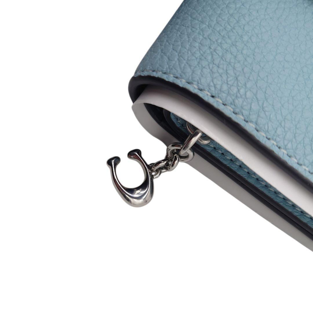 【極美品】COACH 二つ折り財布 　シルバー　水色　コンパクト　ウォレット