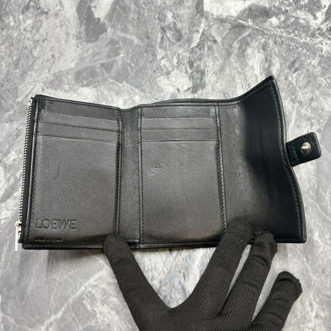 なな　　LOEWE バーティカルウォレット 折り財布　ブラック　箱付き