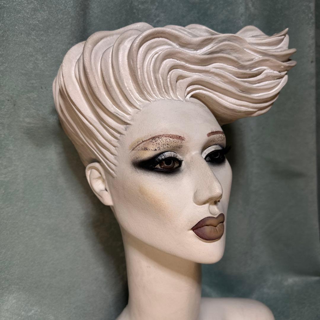 大型オブジェ　彫刻　美術品　ヘアサロン　女性　芸術品　飾り物　インテリア　まつ毛