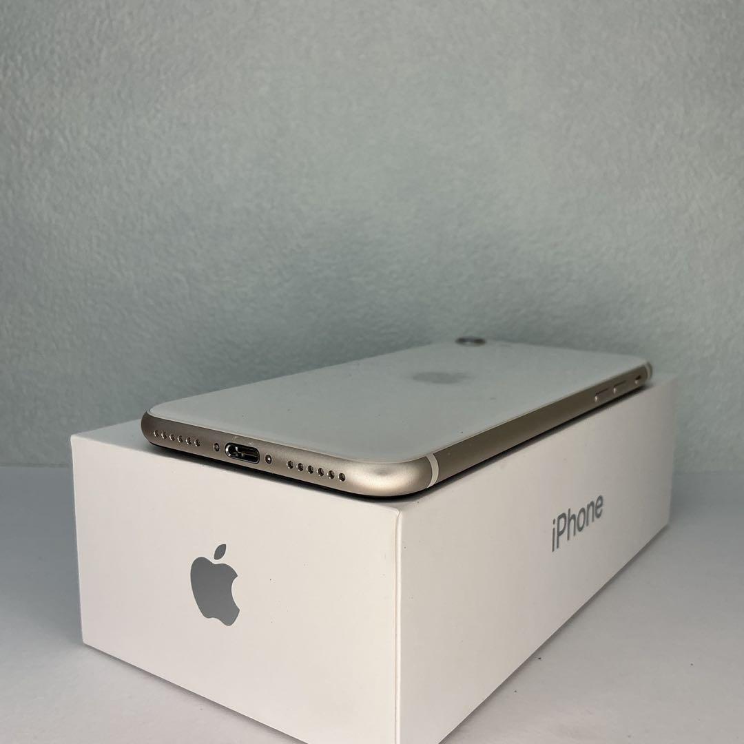 【美品】iPhoneSE3 128GB ￼大容量バッテリー100%SIMフリー