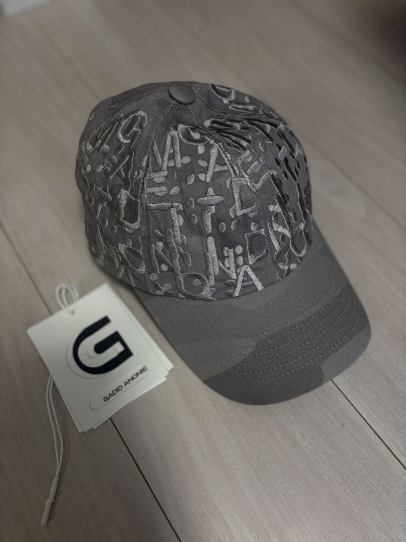 GADID ANONIEM TOY/GRAY CAP キャップ