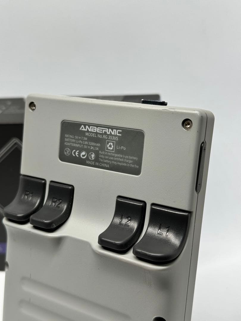 アンバーニック RG353VS Anbernic 保護ケース付き