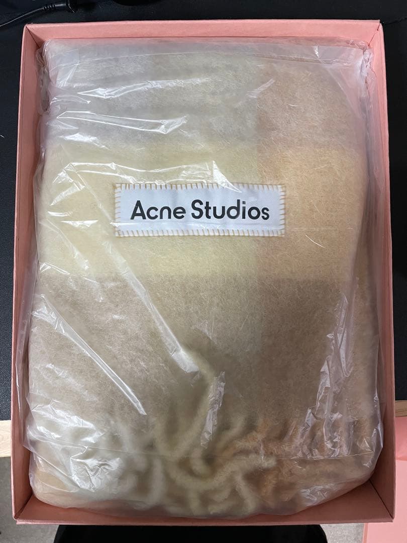 Acne Studios モヘアチェックスカーフ