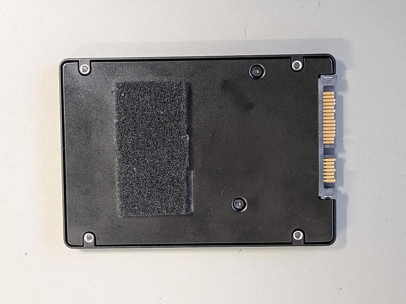 SAMSUNG 2.5インチ SSD 1TB 外付けHDDケース付き