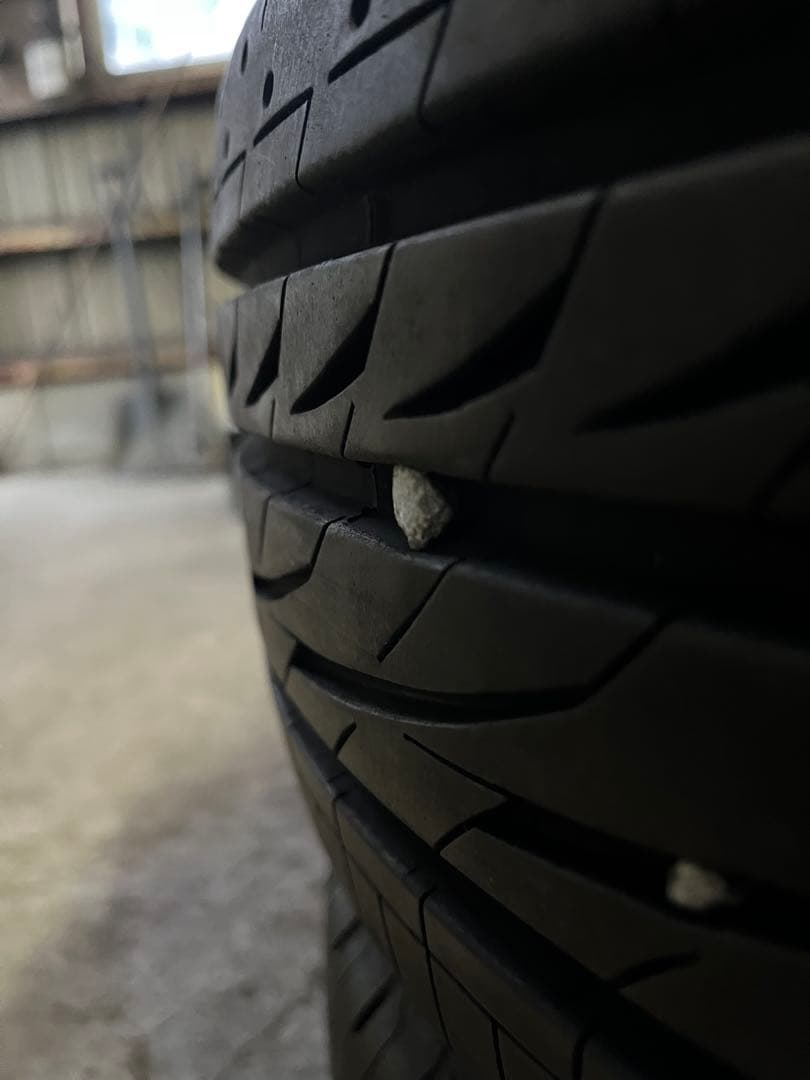 ブリヂストン REGNO VII 215/65R16 夏タイヤ バリ溝 4本