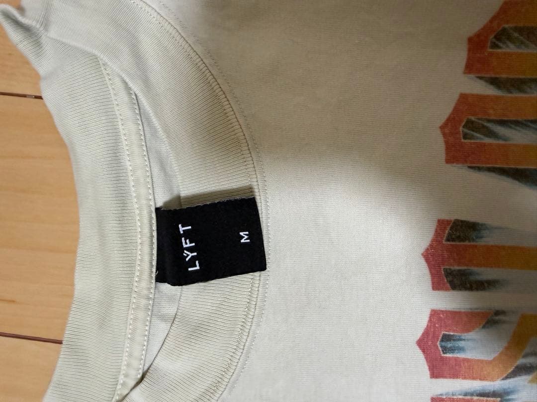 LYFT Tシャツ Mサイズ アイボリー色