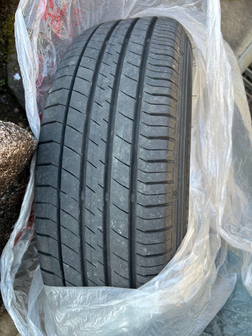 ※注意②も購入必須※ノートホイールつきノーマルタイヤ185/70R14①
