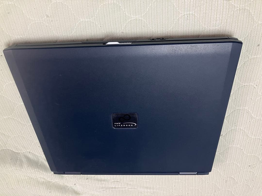 Fujitsu FMV E8200 本体.ACアダプター.リカバリCD6枚付
