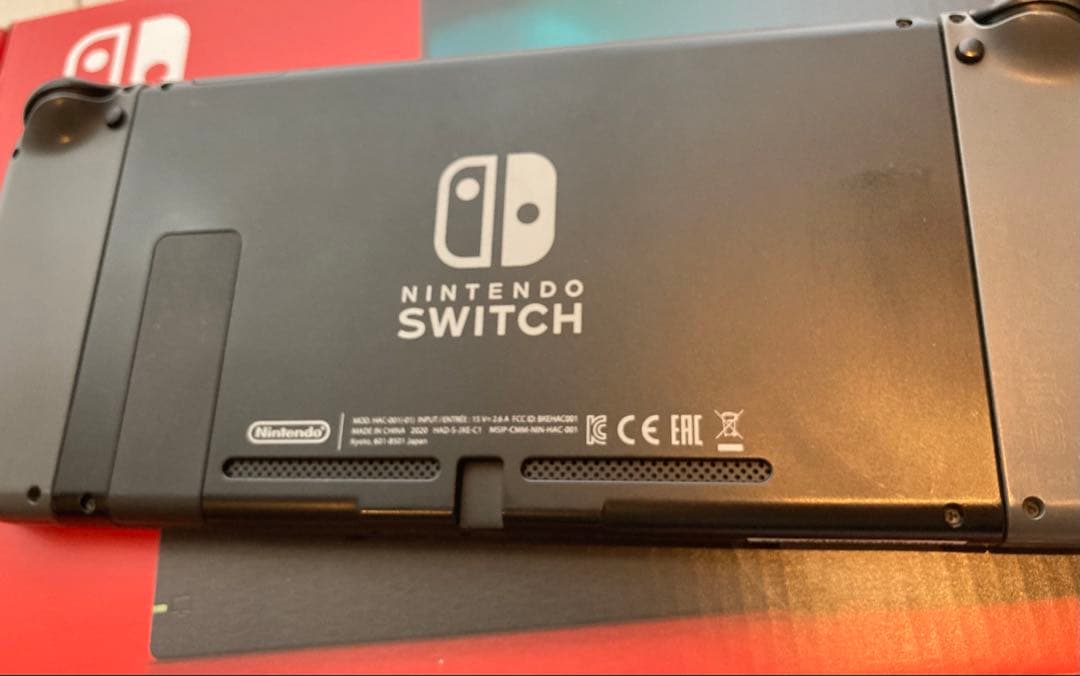 ★美品Nintendo switch（箱あり）★