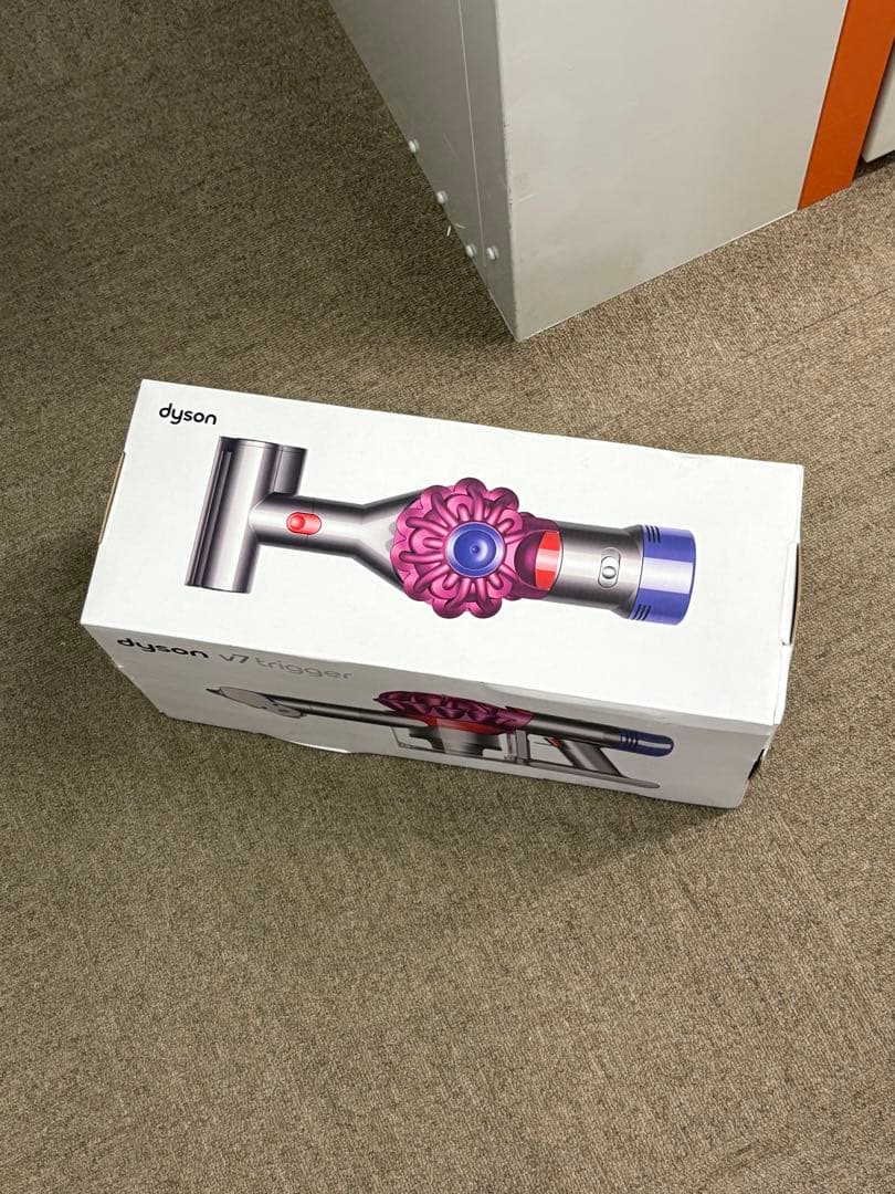 【新品未使用品】dyson V7 Trigger ハンディクリーナー HH11