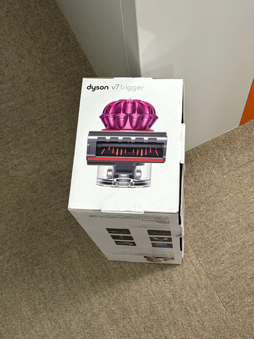 【新品未使用品】dyson V7 Trigger ハンディクリーナー HH11