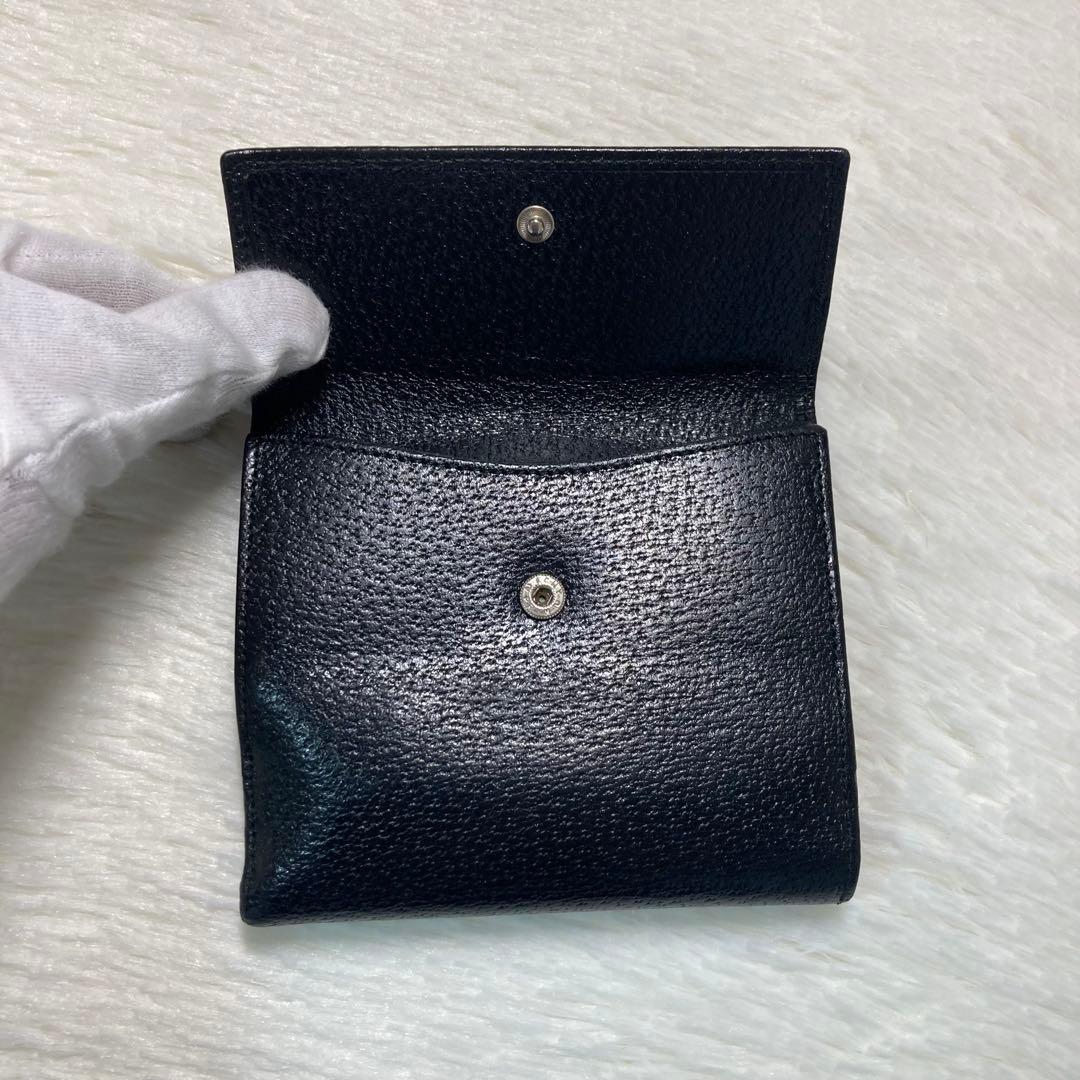 お買い得品　美品　GUCCI グッチ　二つ折り　財布　シルバー　金具　黒　レザー