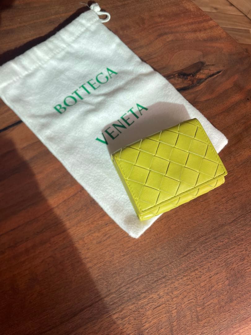 BOTTEGA VENETA イントレチャート三つ折りウォレットライムグリーン