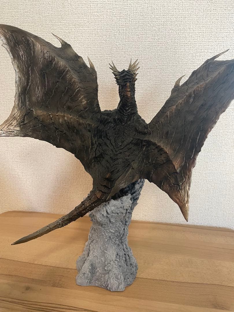 モンスターハンター 鋼龍 クシャルダオラ フィギュア クリエイターズモデル