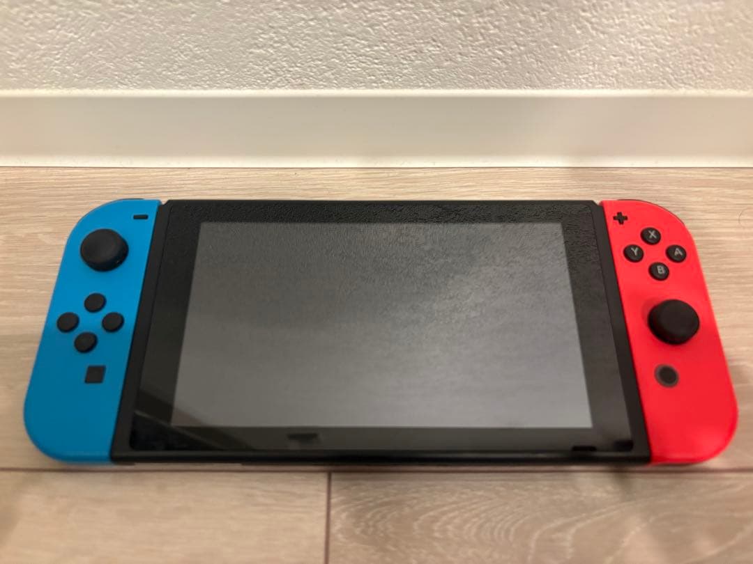 Nintendo Switch 本体（SDカード付き64GB）