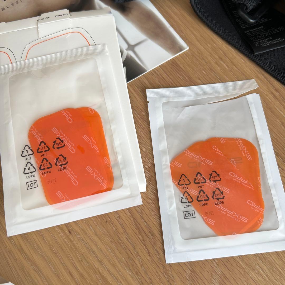 【極美品】3点セット+ジェルシート　SIXPAD アブズフィット　ボディフィット