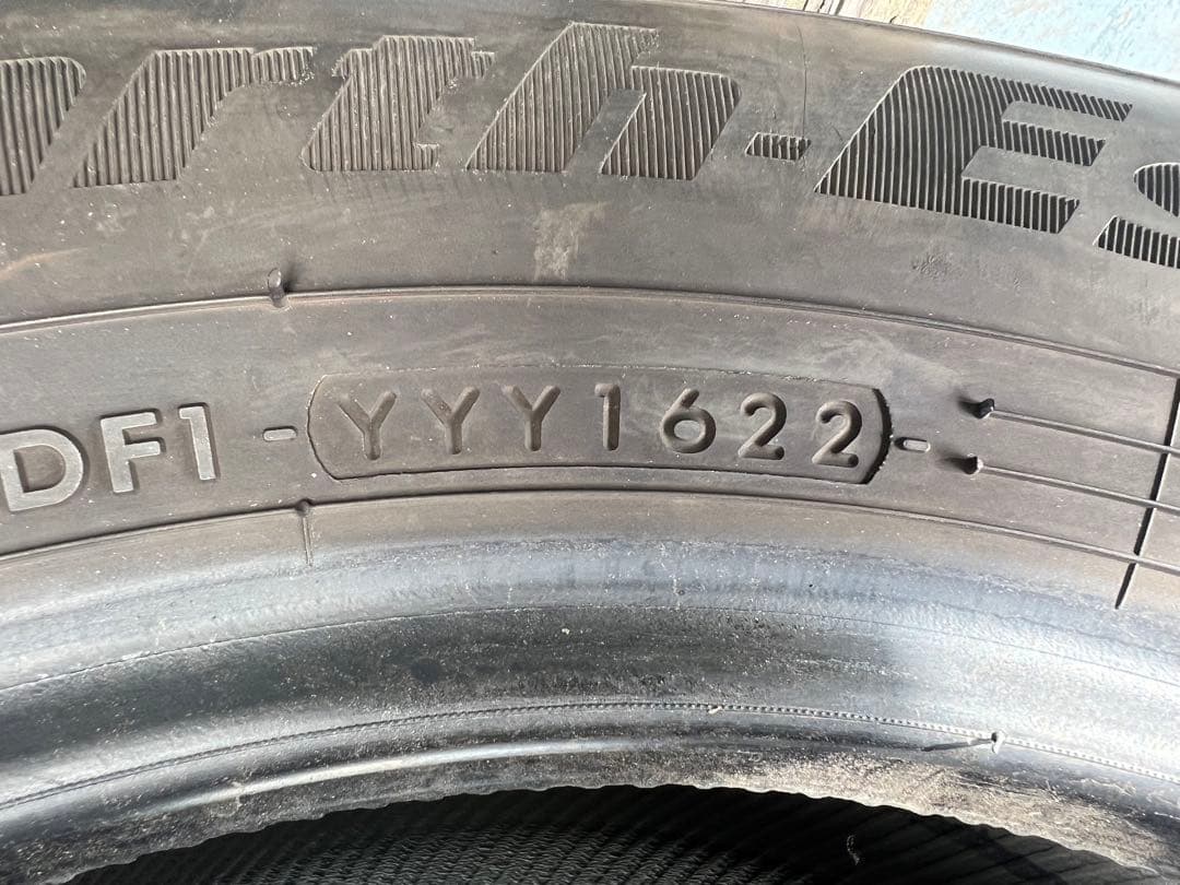 とらねこヨコハマサマータイヤ215／60R16 95H