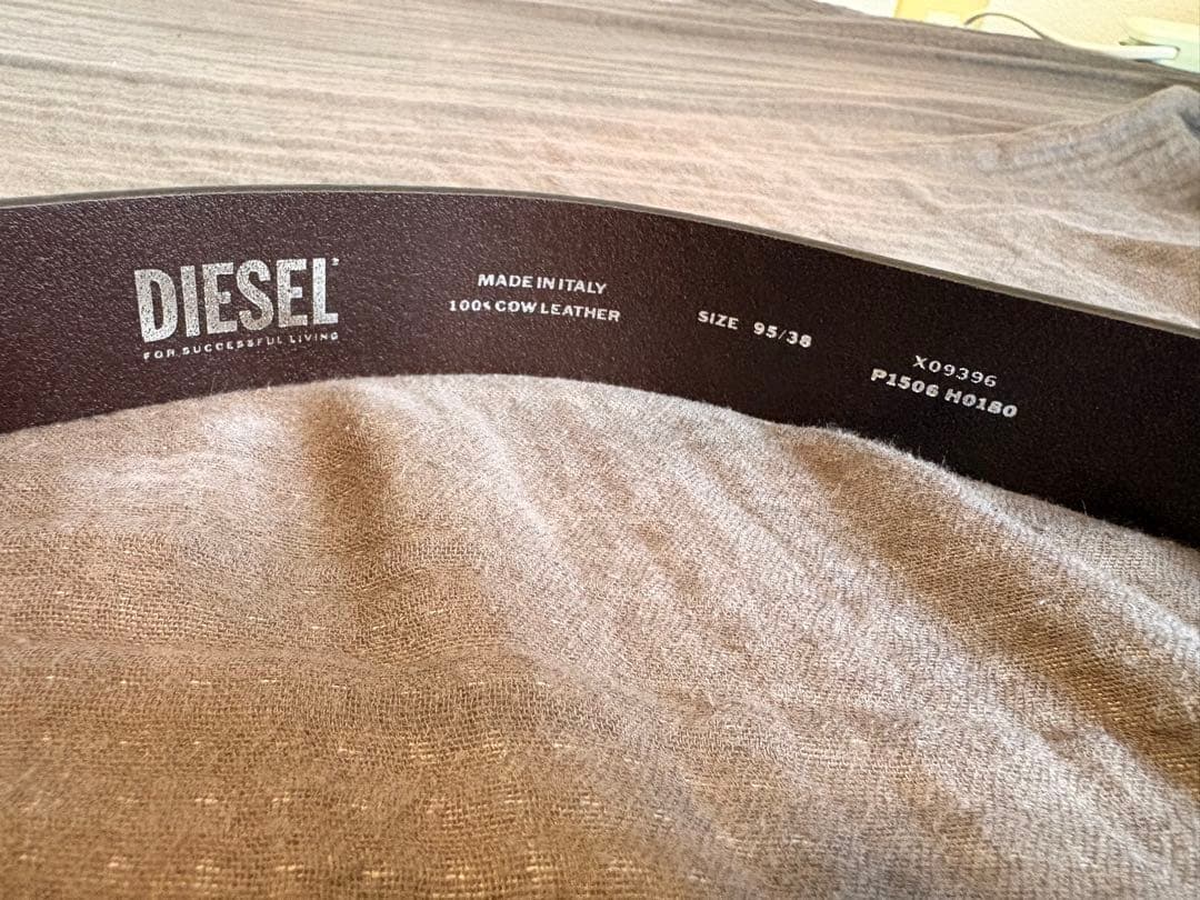 DIESEL カウレザー　ベルト