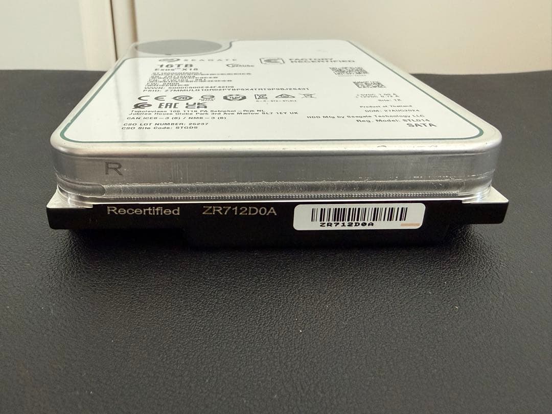 内蔵型ハードディスクドライブ Seagate Exos X18 16TB ST16000NM000J HDD