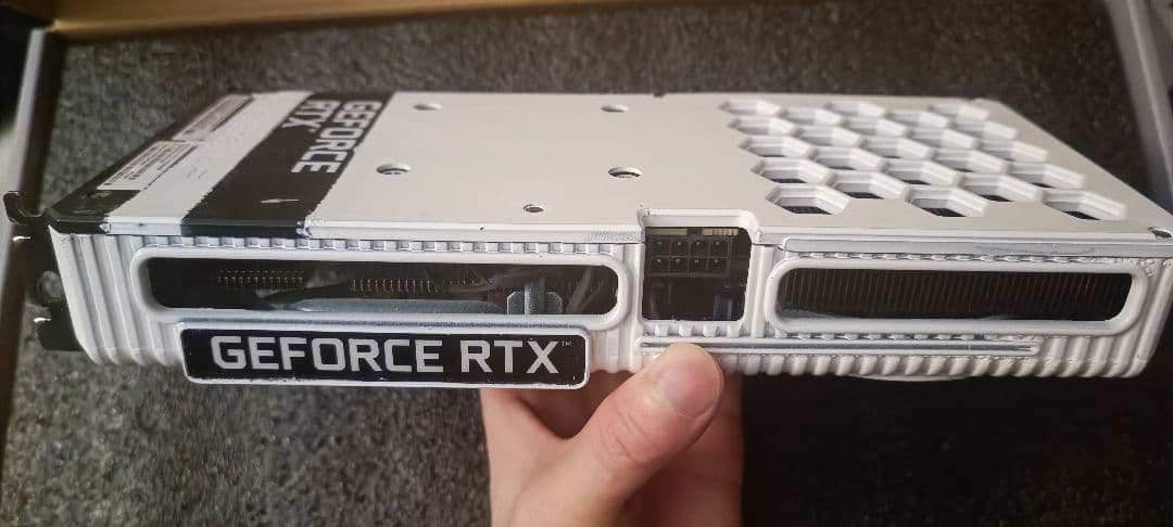 Palit RTX3060 12GB OCモデル 塗装品