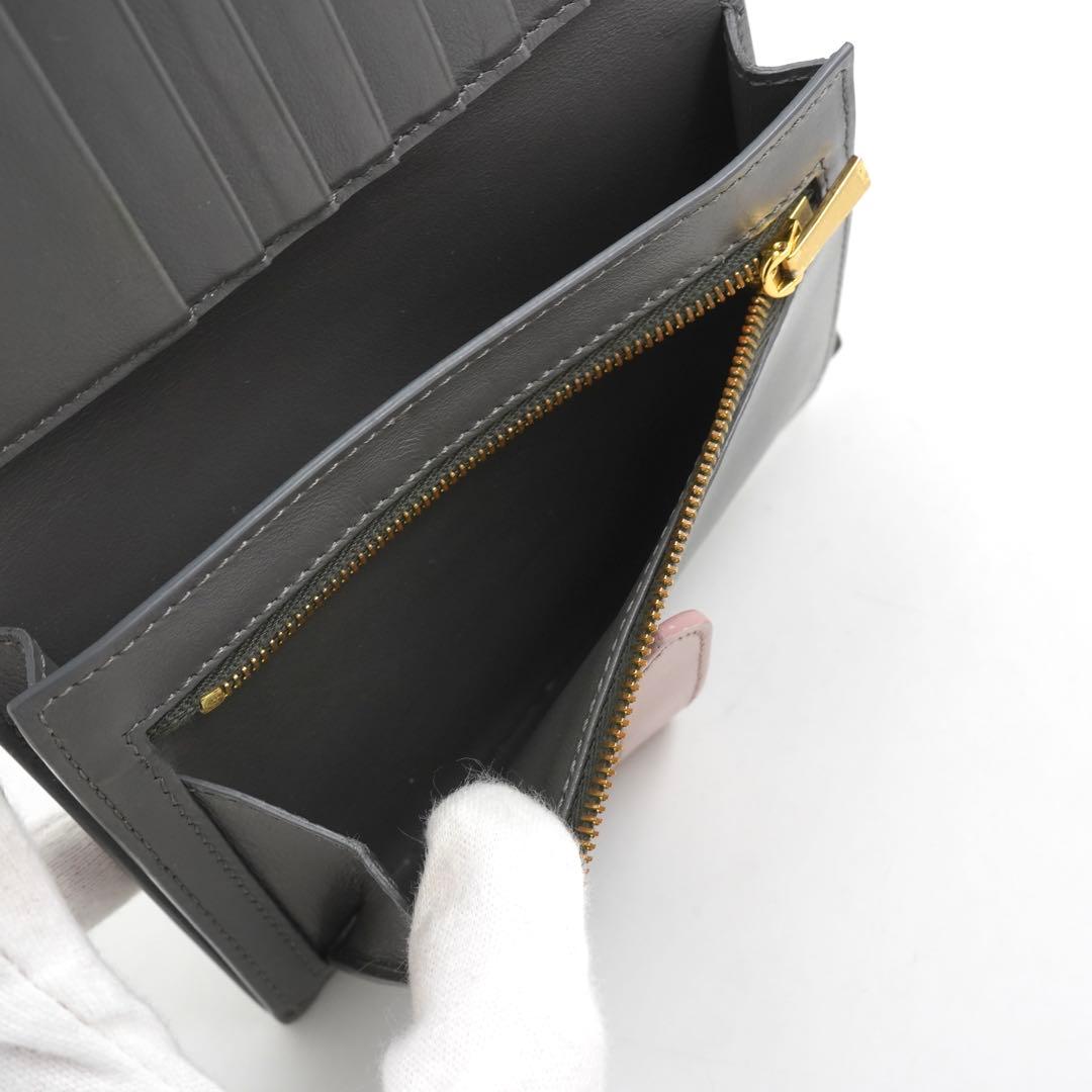 ✨極美品✨　セリーヌ　ミディアムストラップ　二つ折り財布　バイカラー　グレー