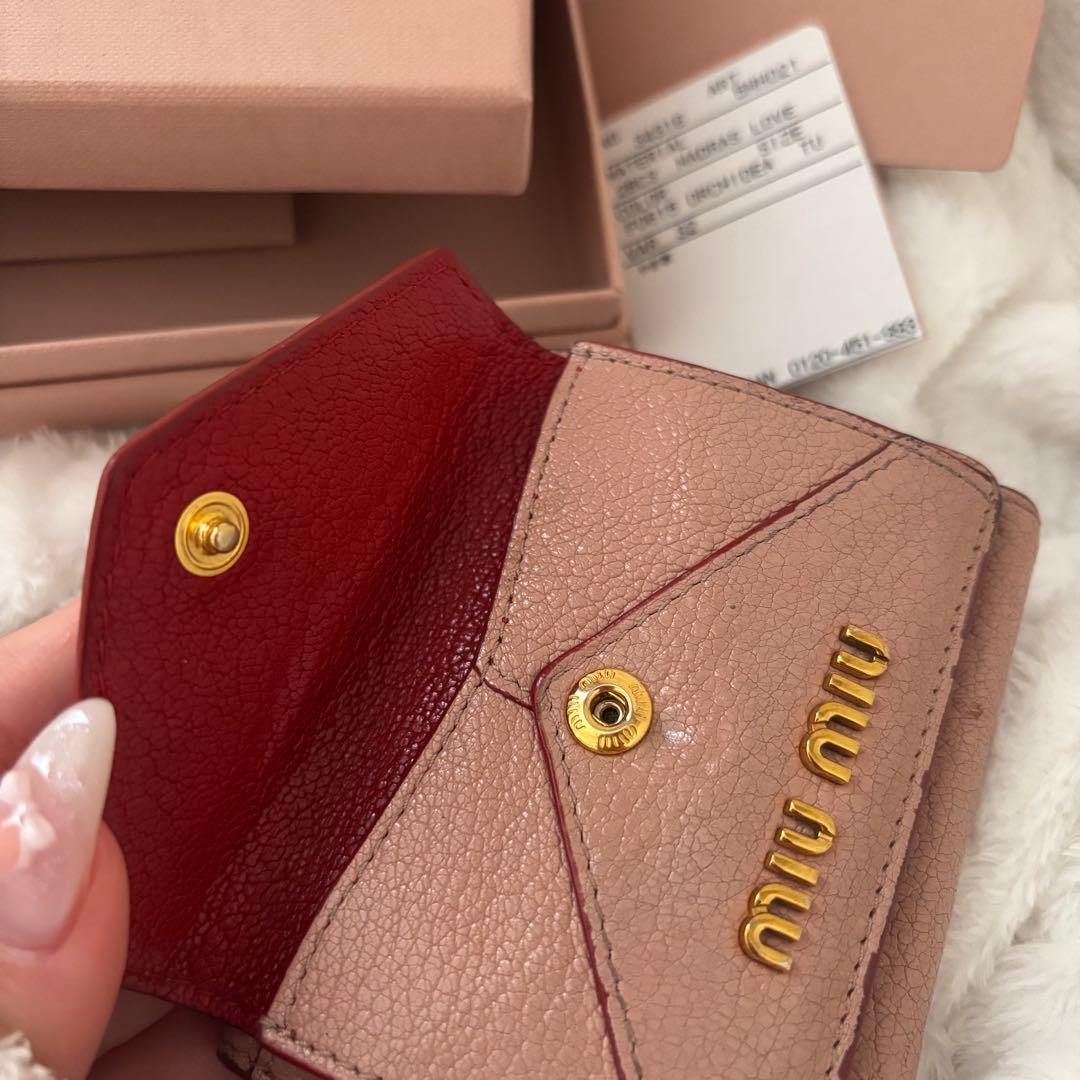 miumiu 財布　ラブレター