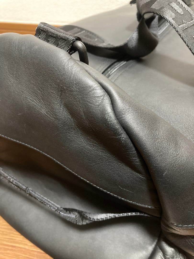 バッグ supreme leather duffle bag