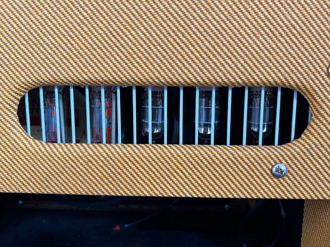 アンプ FENDER Blues Junior Lacquered Tweed 100v