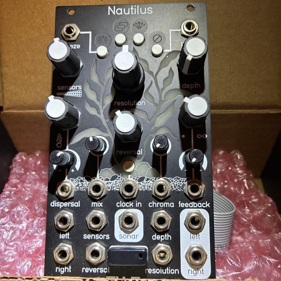 Qu-bit Electronix Nautilusモジュラーシンセサイザー