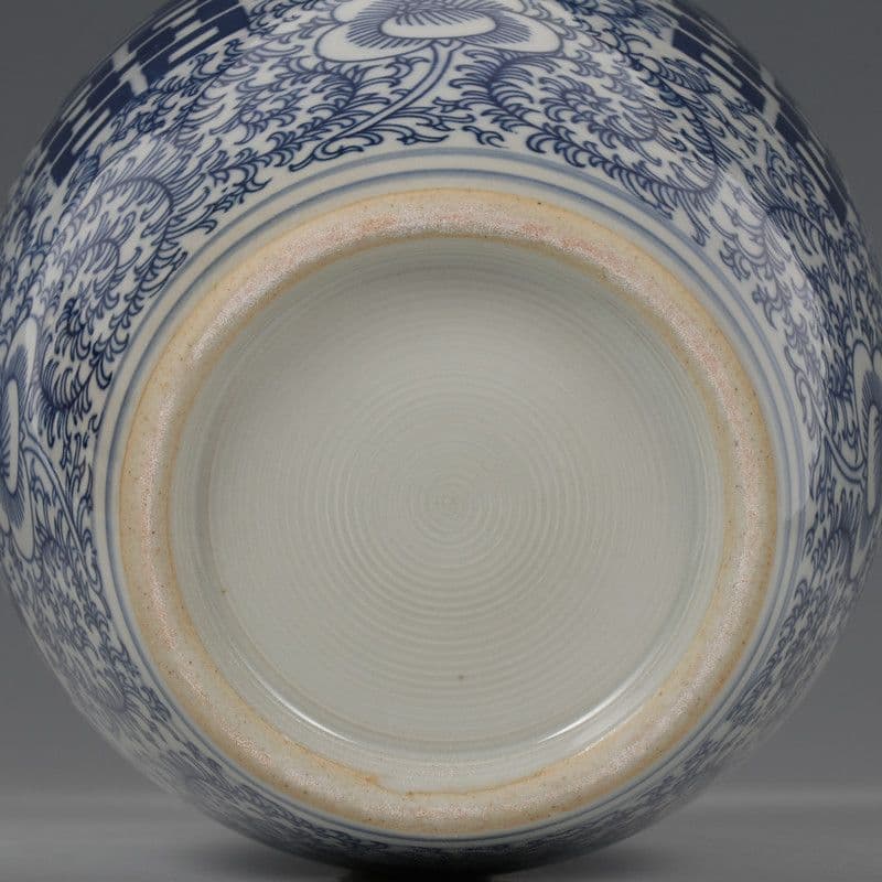 青花喜の字 景徳鎮 陶磁器 装飾品 工芸品 美術品 置物 冬瓜の壺です