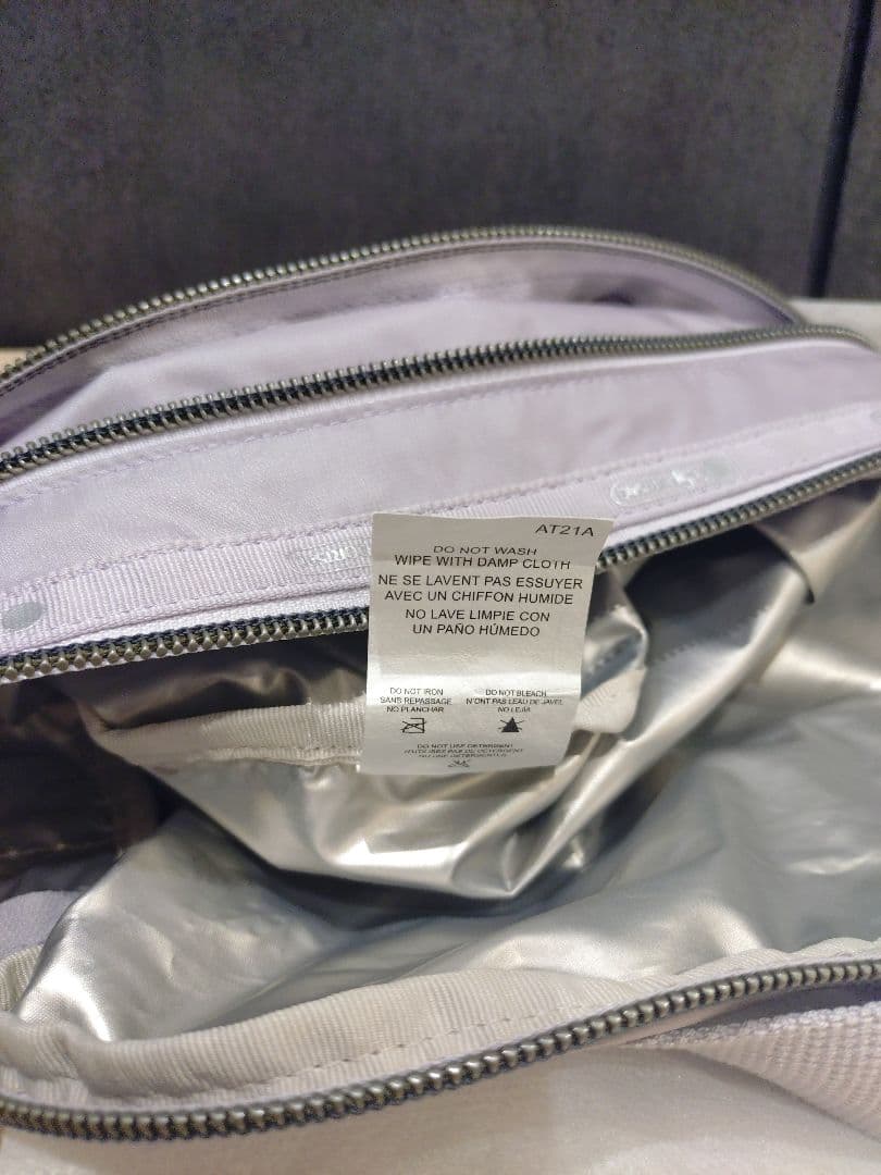 LeSportsac エッセンシャル　ベルトバッグ　ボディバッグ　ウエストポーチ