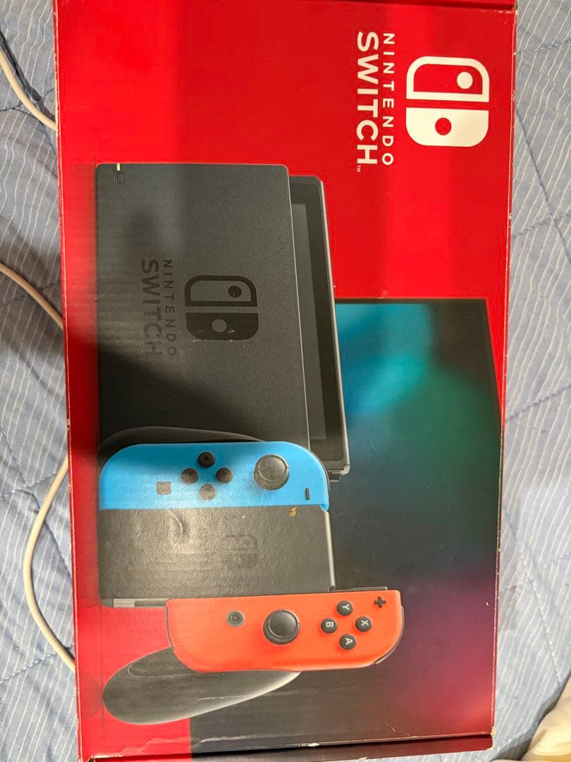 Nintendo Switch 本体(コントローラー4つ)