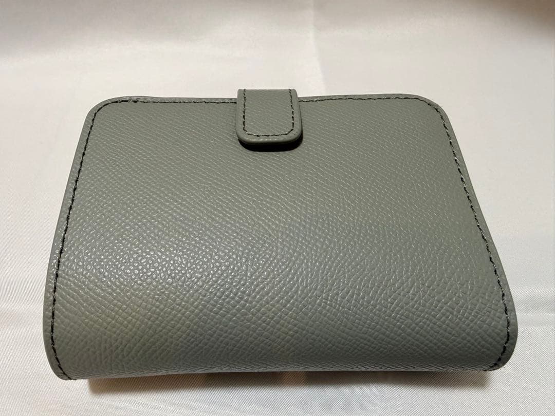 【新品】FURLA フルラ 二つ折り財布 クラシック セージグリーン系