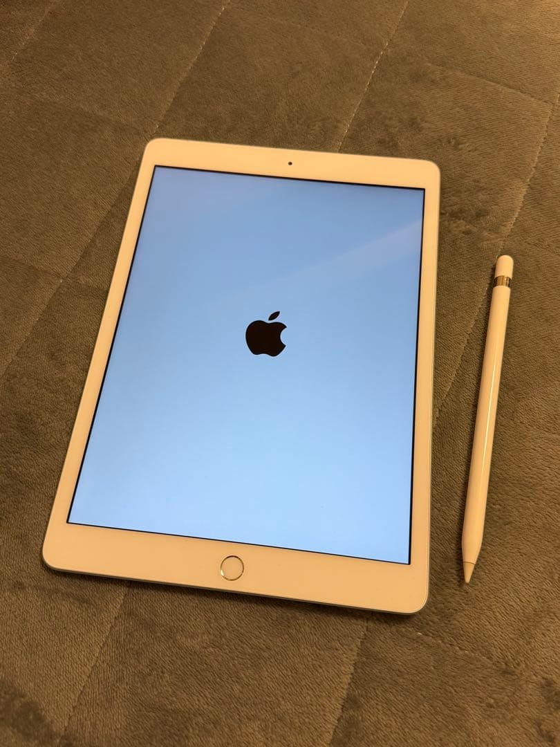 Apple iPad本体 シルバー+ Apple Pencil