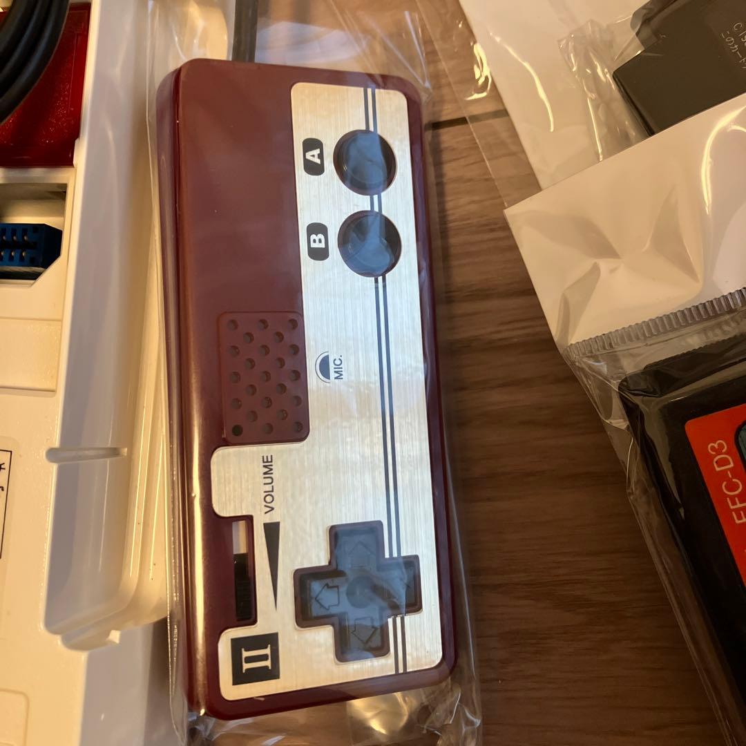 ファミコン　ファミリーコンピューター綺麗なファミコンAV仕様！※購入品　確認必須