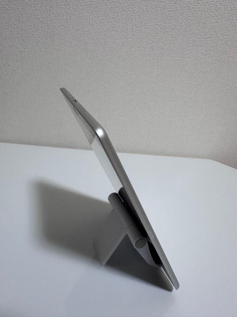ギ*ン様 iPad 第9世代 (10.2インチ) 64GB WiFi + セルラ