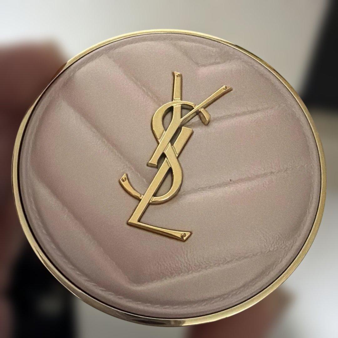 【新品イヴ・サンローラン YSL ラディアントタッチグロウパクト B10