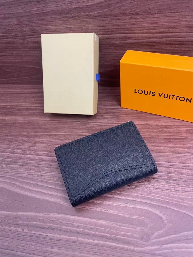 LOUIS VUITTON ルイ・ヴィトン グレインレザー 二つ折り財布