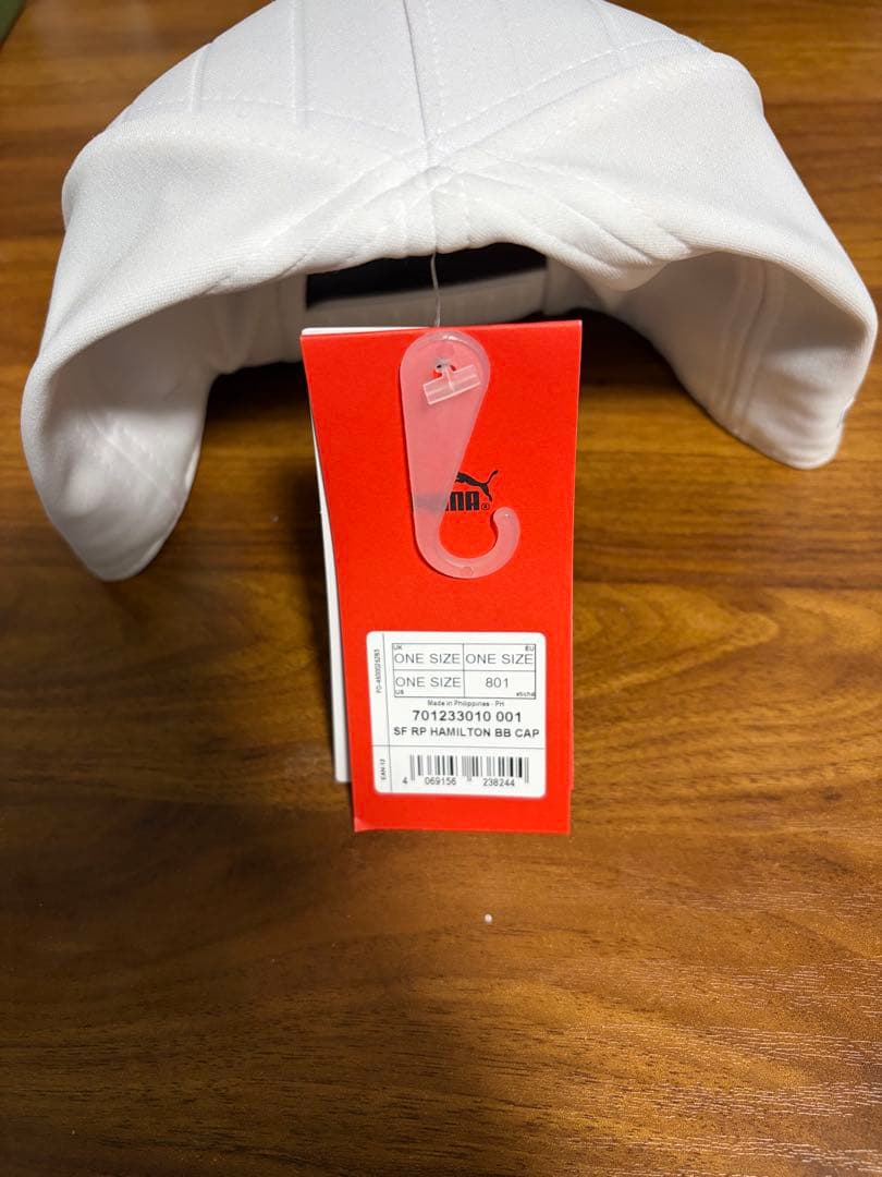 Ferrari キャップ ルイス・ハミルトン 白