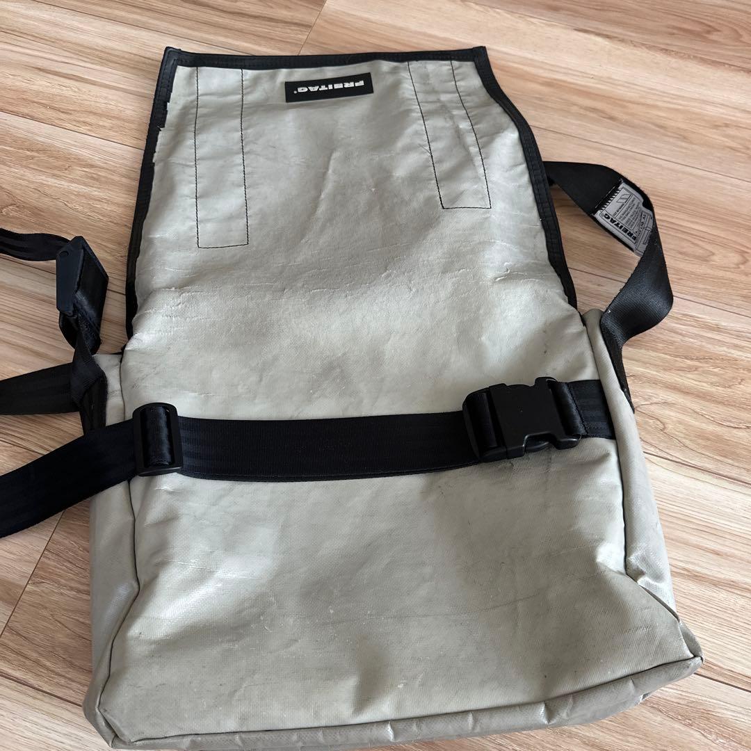 FREITAG フライターグ　メッセンジャーバッグ　ショルダー