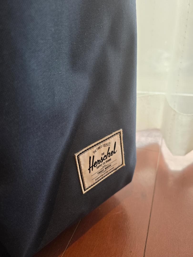 Herschel Supply Co. 大容量 キャリーケース（ネイビー）