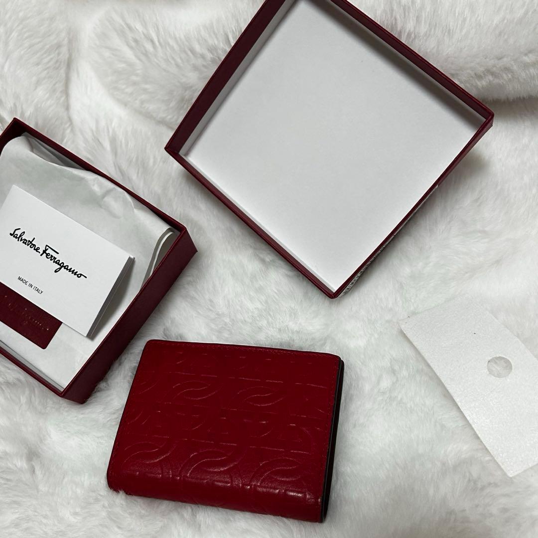 Salvatore Ferragamo 二つ折り財布 レッド